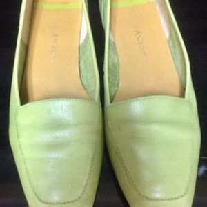 ENZO ANGIOLINI Lime Green Leather Flats 6 1/2 M